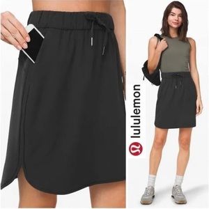 Lululemon On The Fly Skirt - sz 4